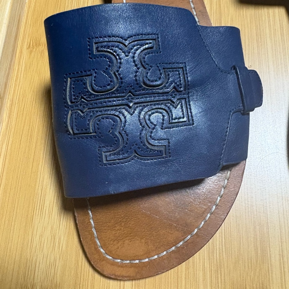 Tory Burch Navy Leather Slides - Picture 8 of 8